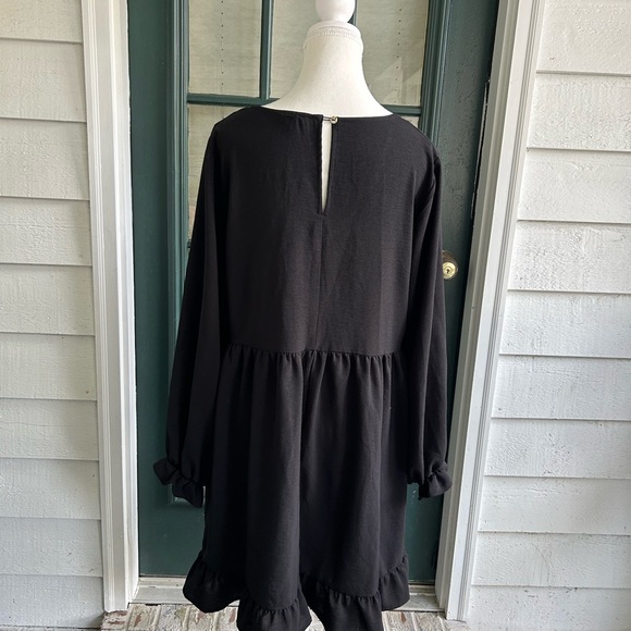 Jodifl black babydoll long sleeve dress size large 
(Necklace not included) - Picture 2 of 6